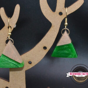 Boucles d'oreilles Bijoux "triangle" en bois et résine époxy