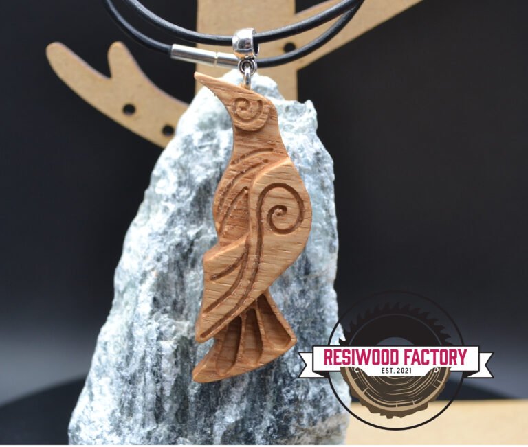 Pendentif "Corbeaux" en Chêne #2
