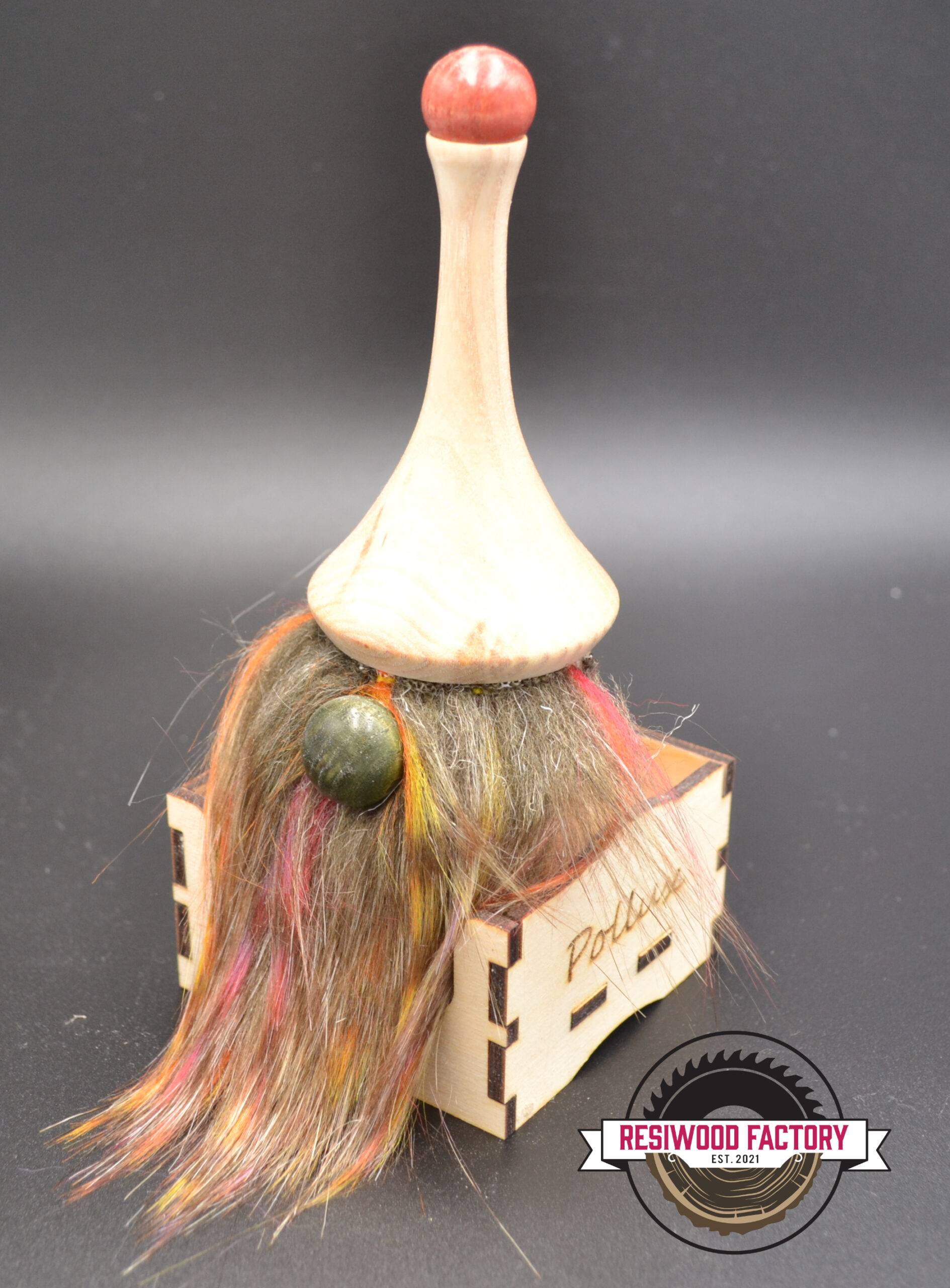 "Nisses" nommé Pollux (Gnome) en bois