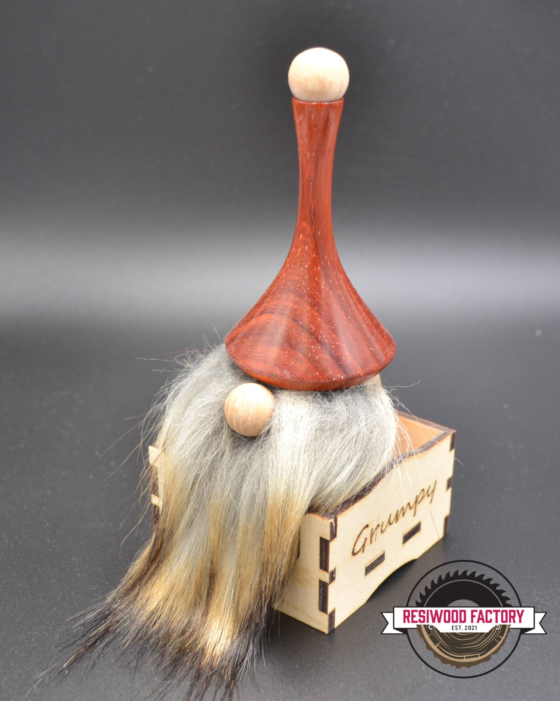 "Nisses" nommé Grumpy (Gnome) en bois