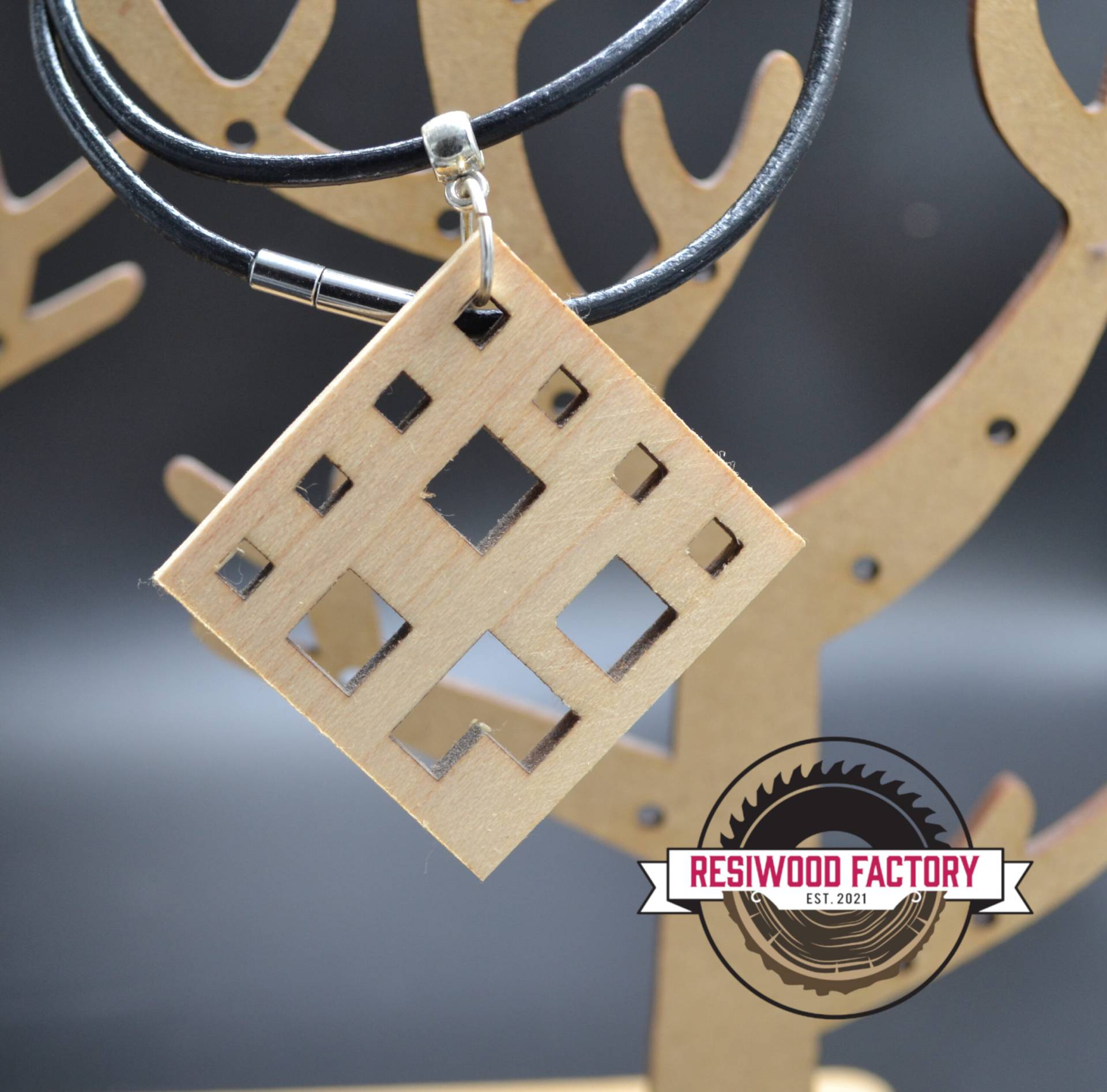 Pendentif en bois "carré" à personnaliser